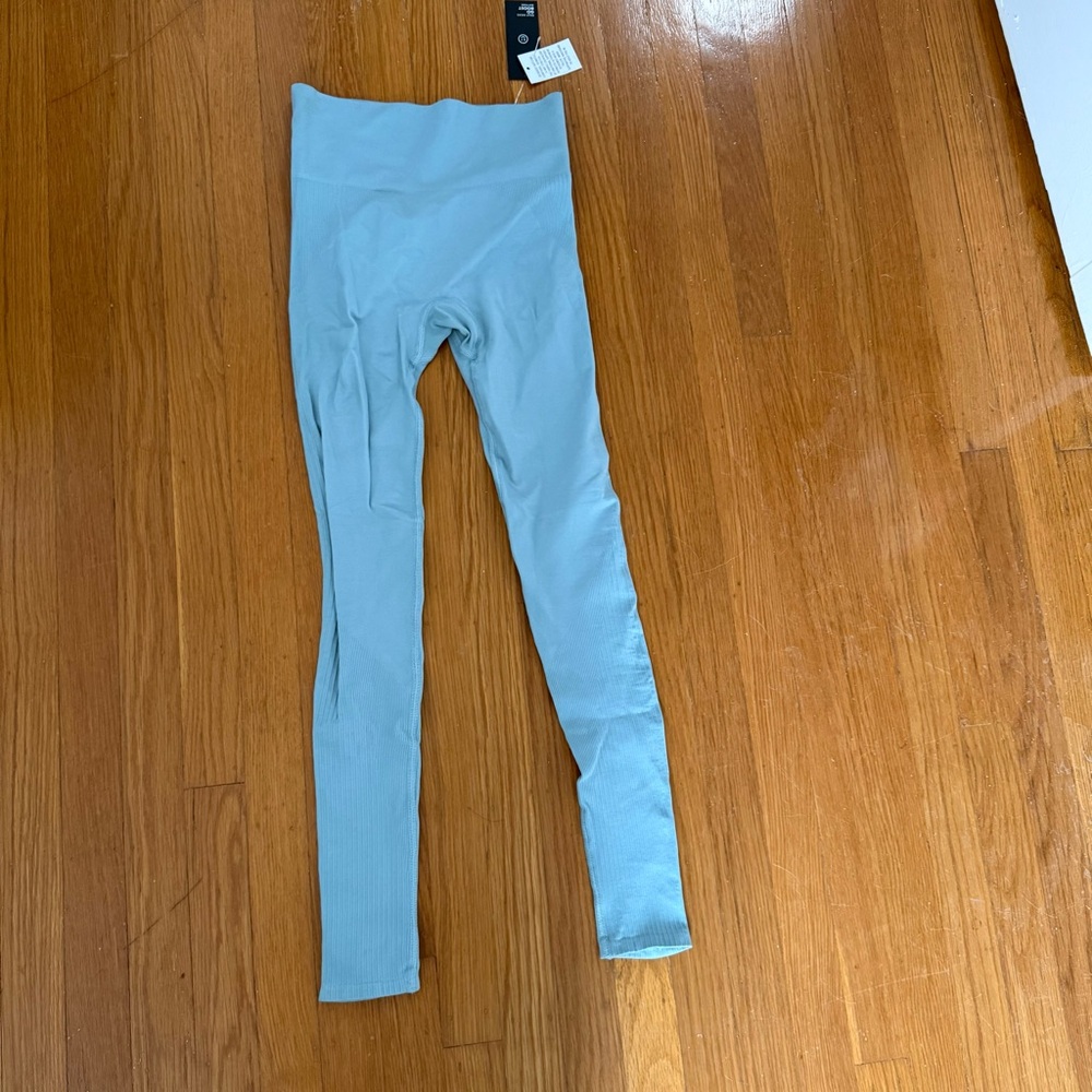 Gilly hicks Go Boost Contour Seamless Light Blue High-Waisted Leggings Small NEW